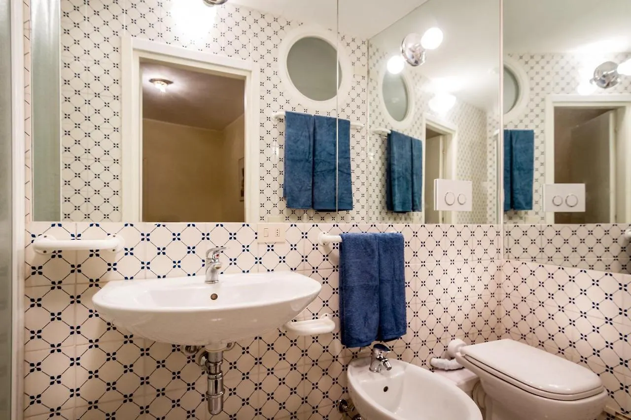 Cernobbio Town House Διαμέρισμα 0*,  Ιταλία